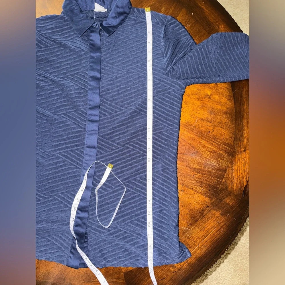 Chico’s Women's Button Up Shirt Textured Knit Long Sleeve Navy 0- Small NWT - Picture 6 of 11